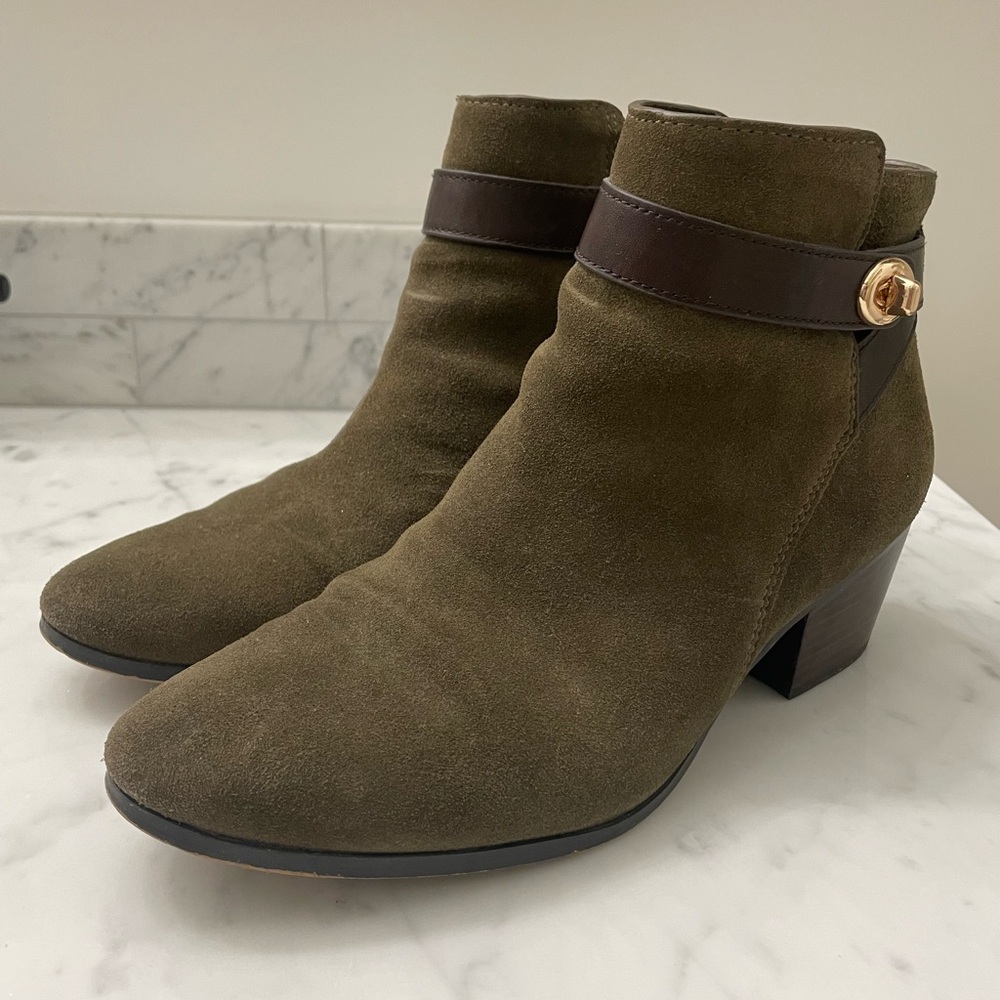 Women’s Coach Patricia booties, size 8